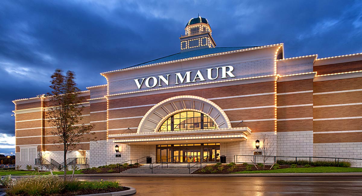 von maur logo