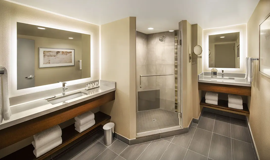 Silver Legacy Hotel King Suite Bathroom
